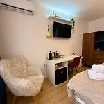 Juliet Apartment *